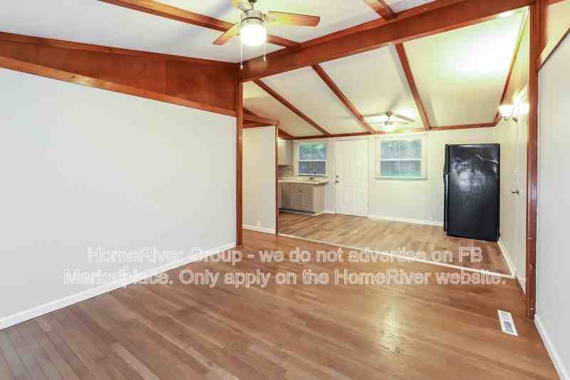 5602 N Woodland Ave - Photo 4 of 20