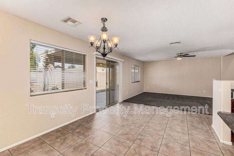 40010 W Thornberry Ln - Photo 6 of 21