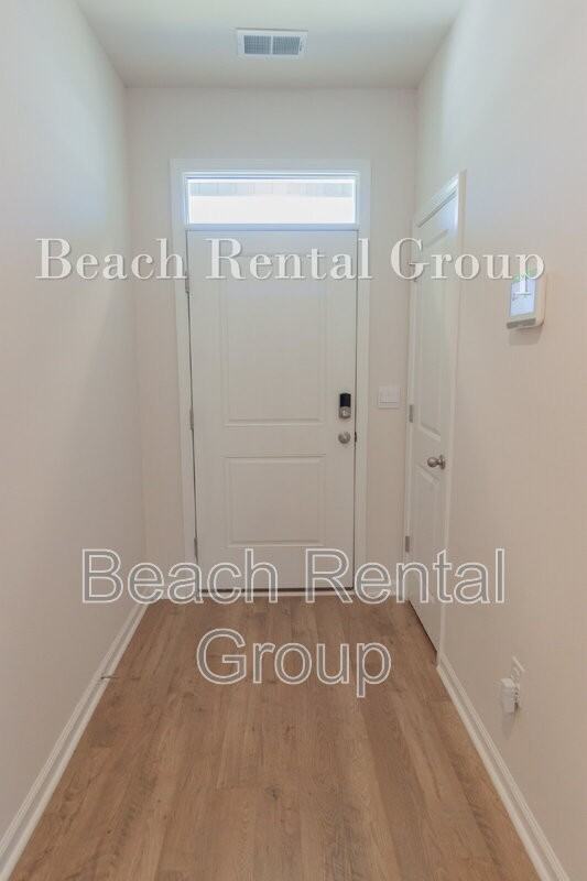 246 Marauder Drive - Photo 4 of 28