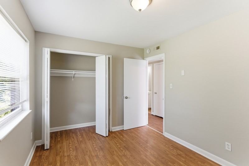 2621 Wimpole Ave - Photo 4 of 10