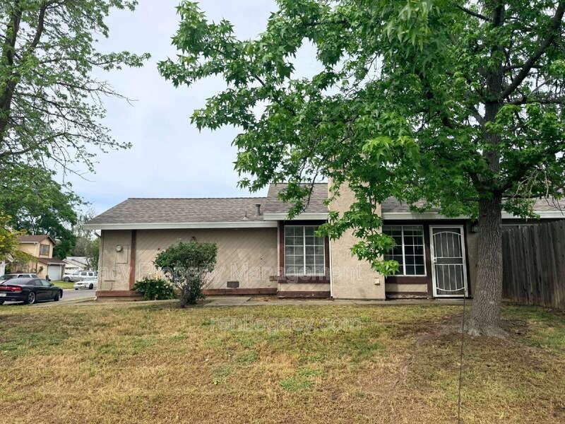 7733 Robinette Rd - Photo 3 of 19