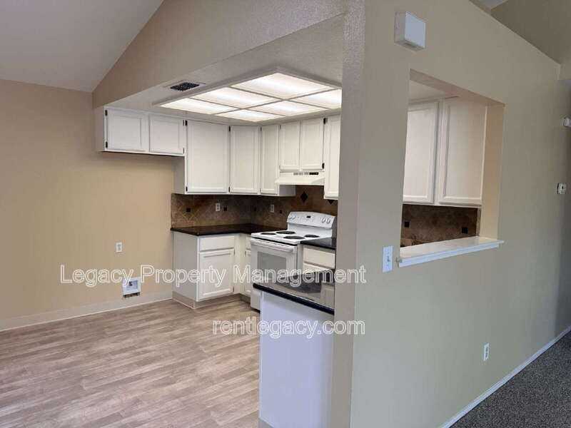 7733 Robinette Rd - Photo 7 of 19