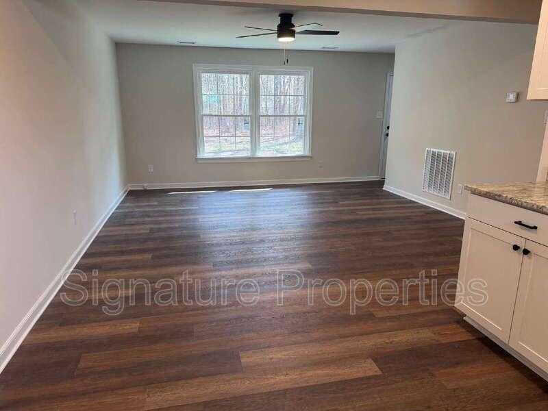 339 E Jerald St - Photo 5 of 16