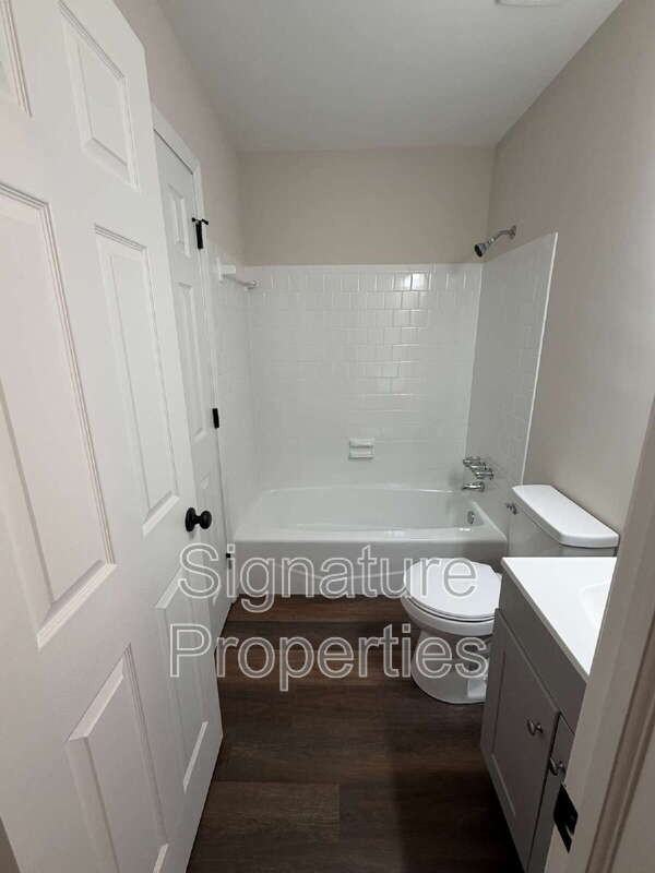 339 E Jerald St - Photo 6 of 16