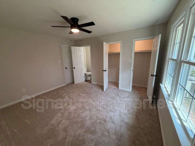 339 E Jerald St - Photo 7 of 16