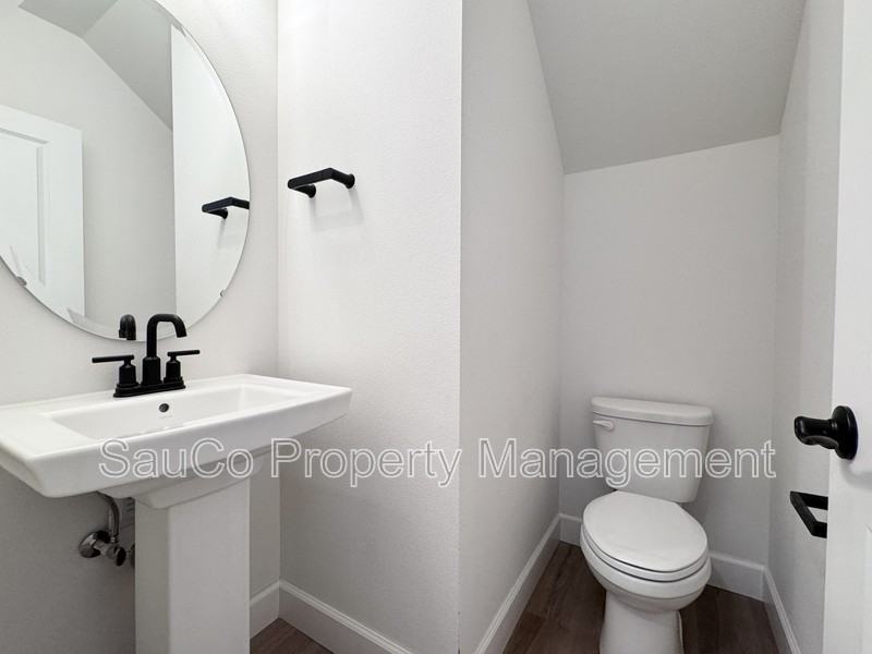 3920 Se 83rd Ave - Photo 7 of 24