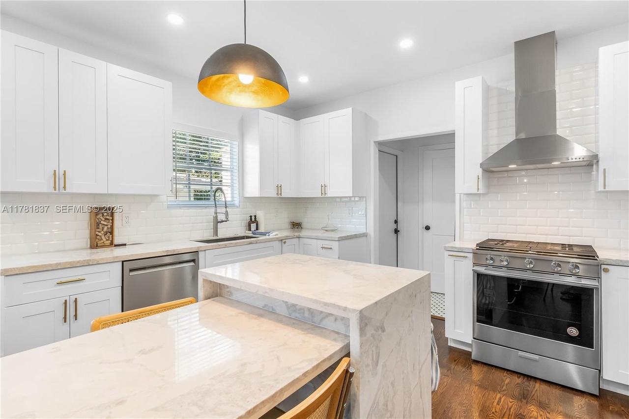 829 Lorca Street - Photo 3 of 20
