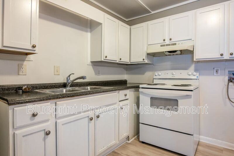 7721 1st Ave S #4 - Photo 4 of 8