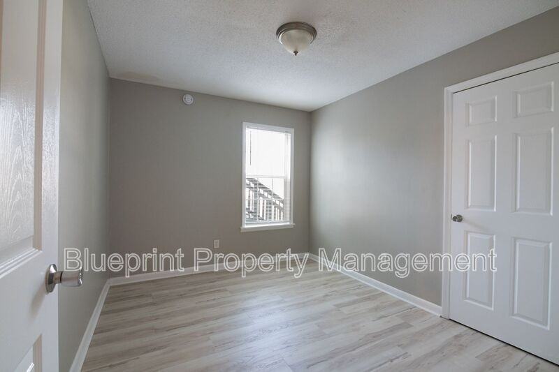 7721 1st Ave S #4 - Photo 7 of 8