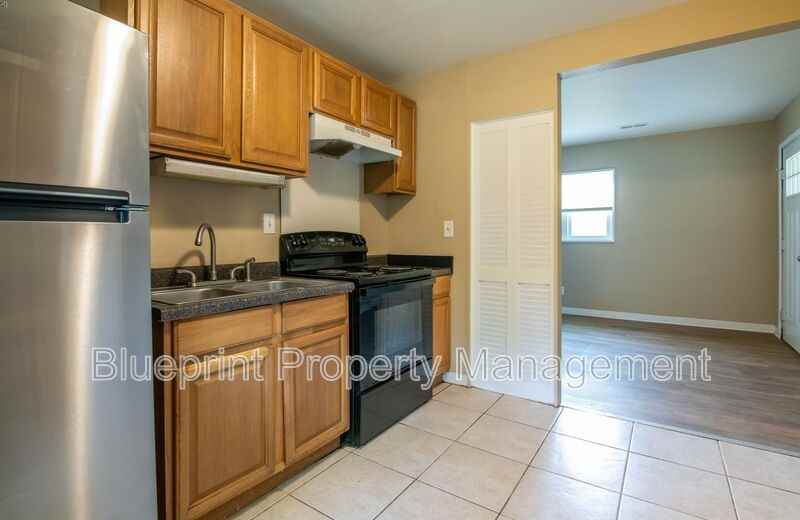 252 Meadowdale Ave - Photo 4 of 11