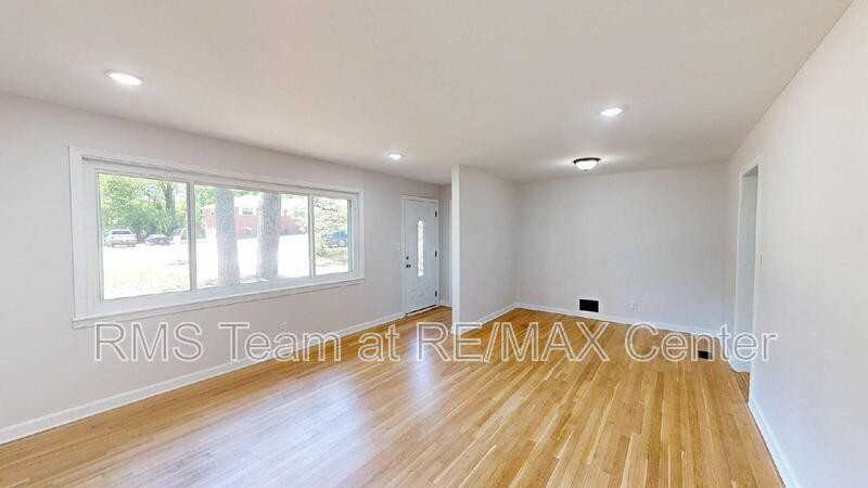 8 Larose Dr Sw - Photo 3 of 21