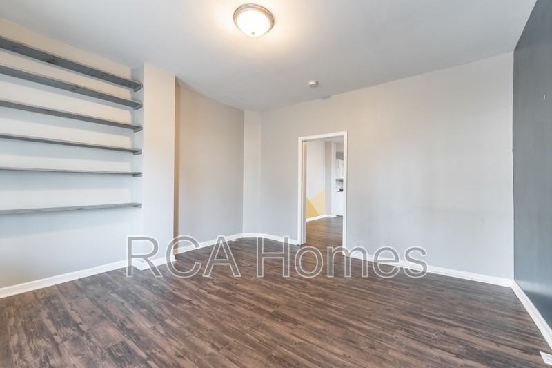 1011 E Legrande Ave - Photo 6 of 12