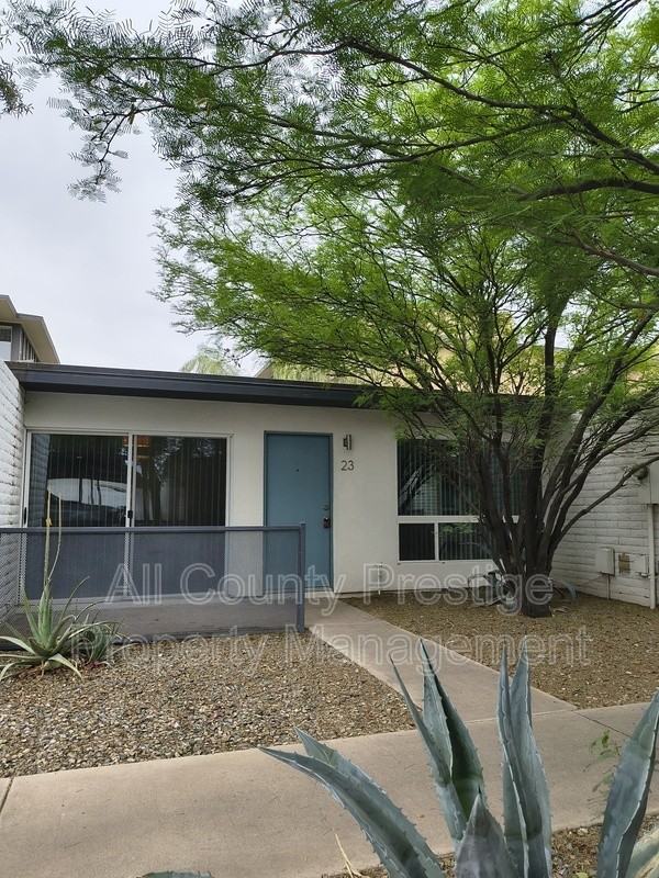 1420 E Bethany Home Rd #23 - Photo 2 of 4