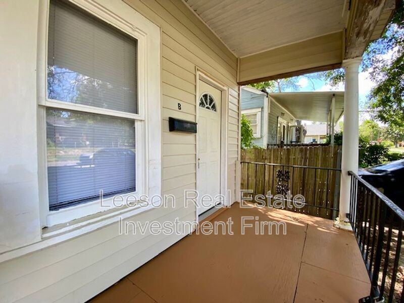 649 Merrick St #B - Photo 2 of 12