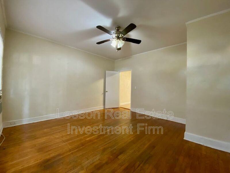 649 Merrick St #B - Photo 3 of 12