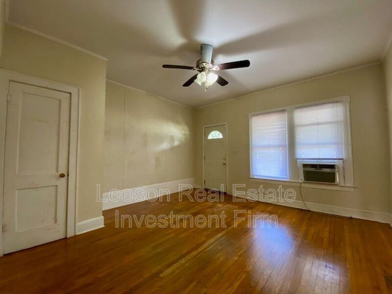 649 Merrick St #B - Photo 6 of 12