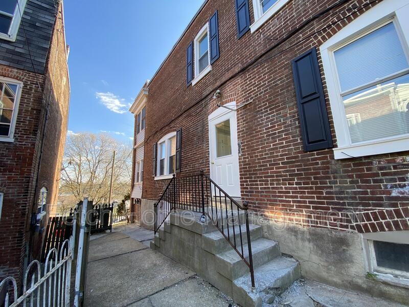 431 Fremont St #4 - Photo 2 of 20