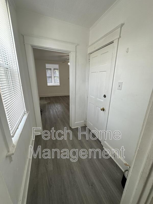 431 Fremont St #4 - Photo 3 of 20