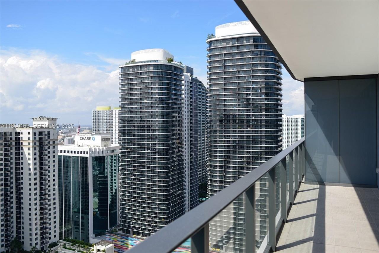 1000 Brickell Plaza #2910 - Photo 2 of 23