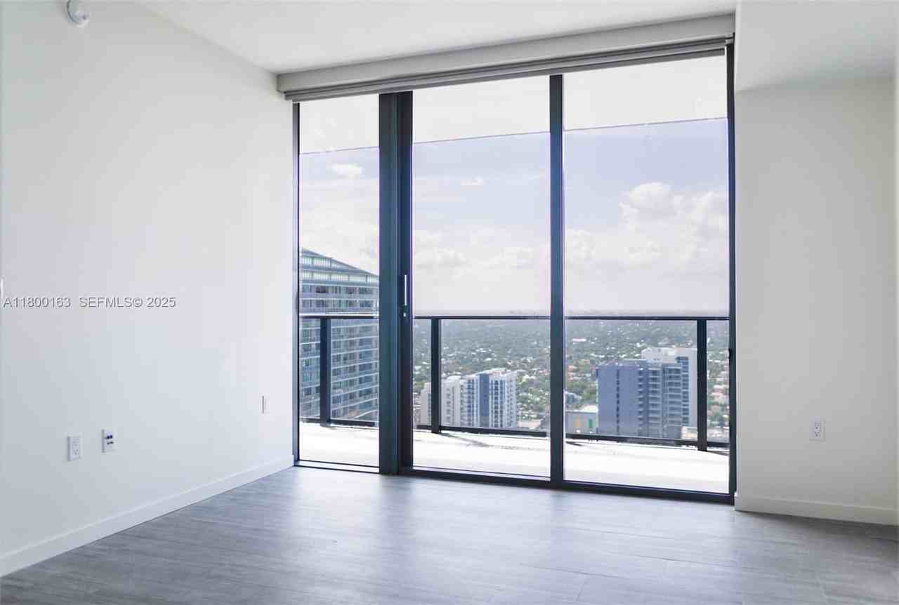 1000 Brickell Plaza #2910 - Photo 3 of 23
