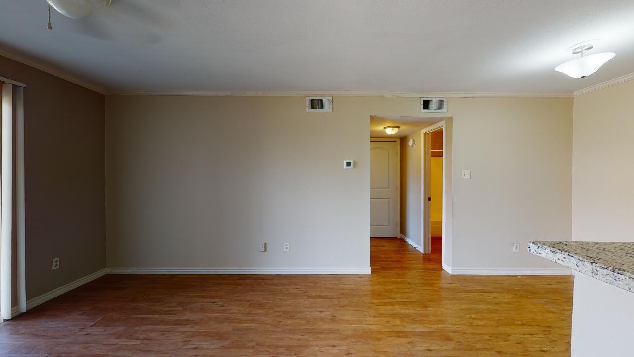 904 University Oaks Blvd #1 - Photo 4 of 24