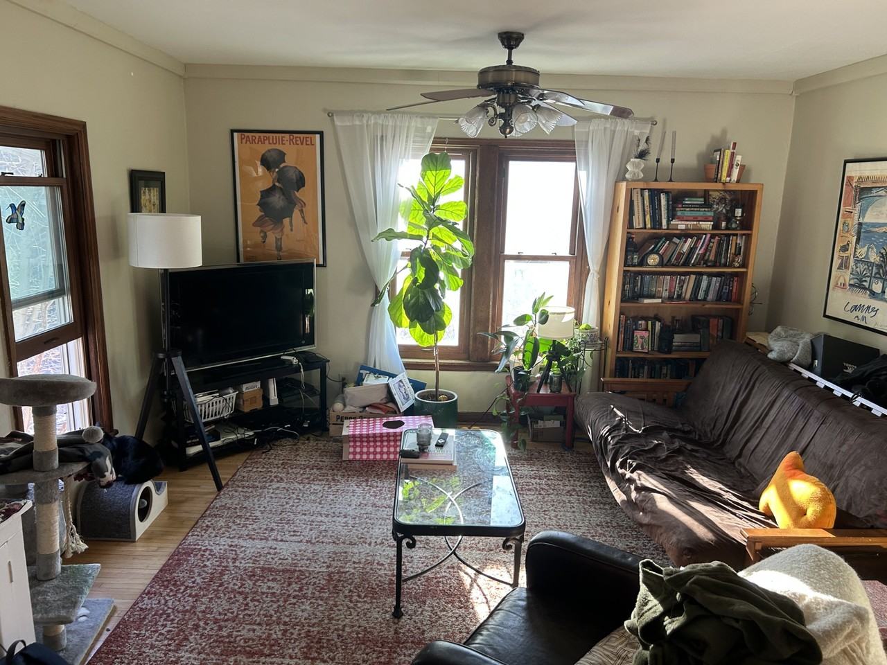 1078 21st Ave Se - Photo 3 of 9