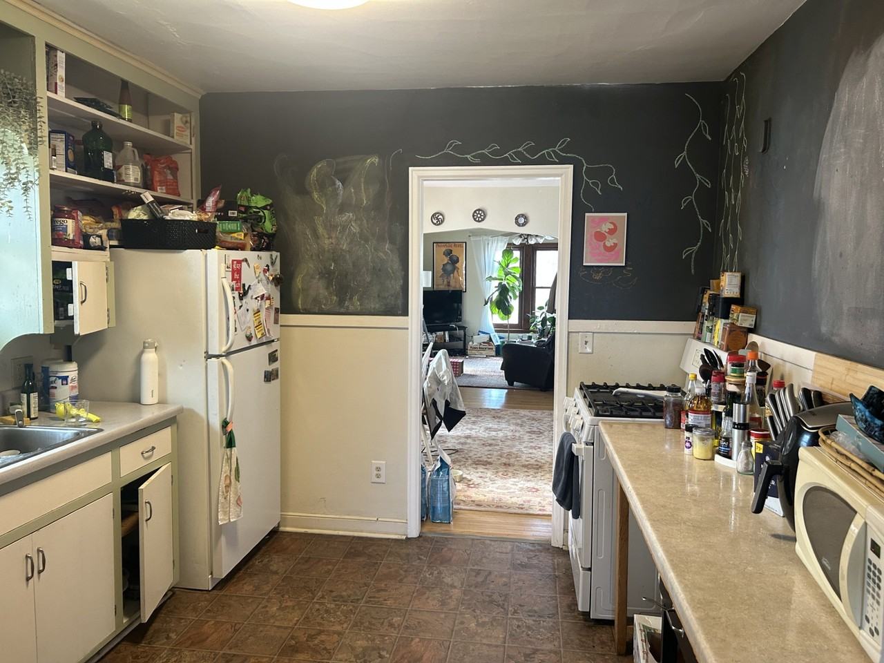 1078 21st Ave Se - Photo 5 of 9