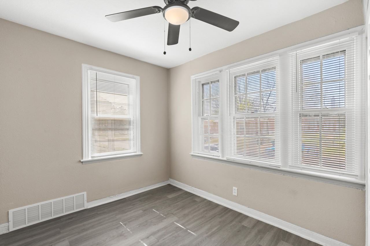 2617 Avie Dr - Photo 5 of 23