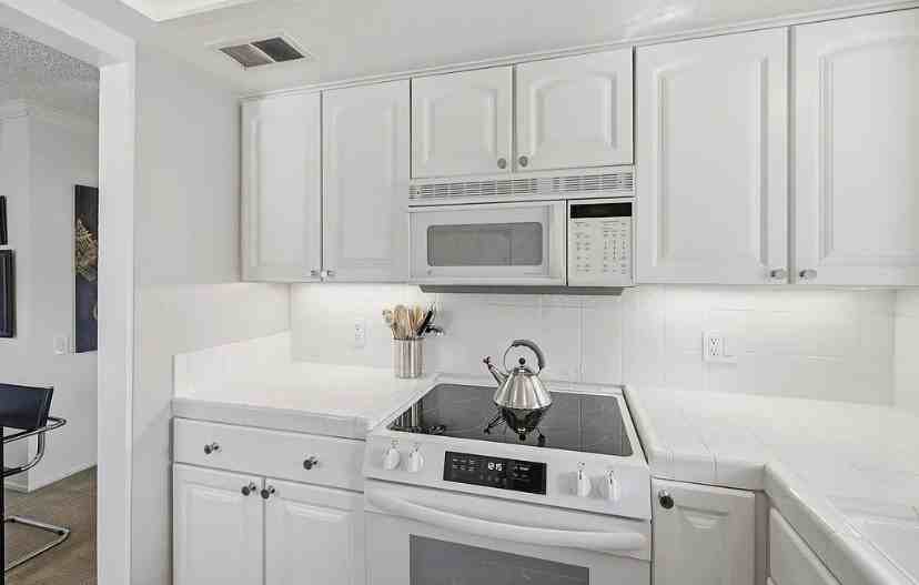 1501 Ptarmigan Dr #1C - Photo 7 of 12