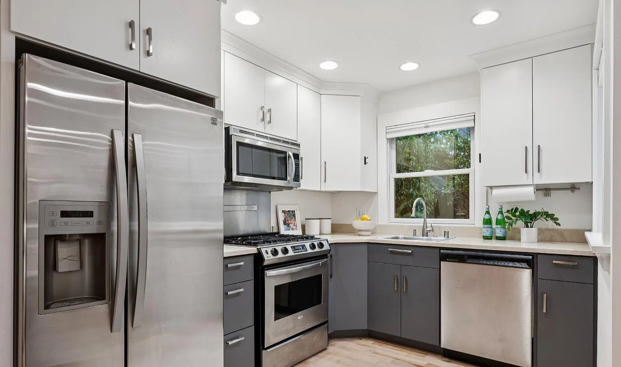 32 Harris Pl #A - Photo 7 of 9