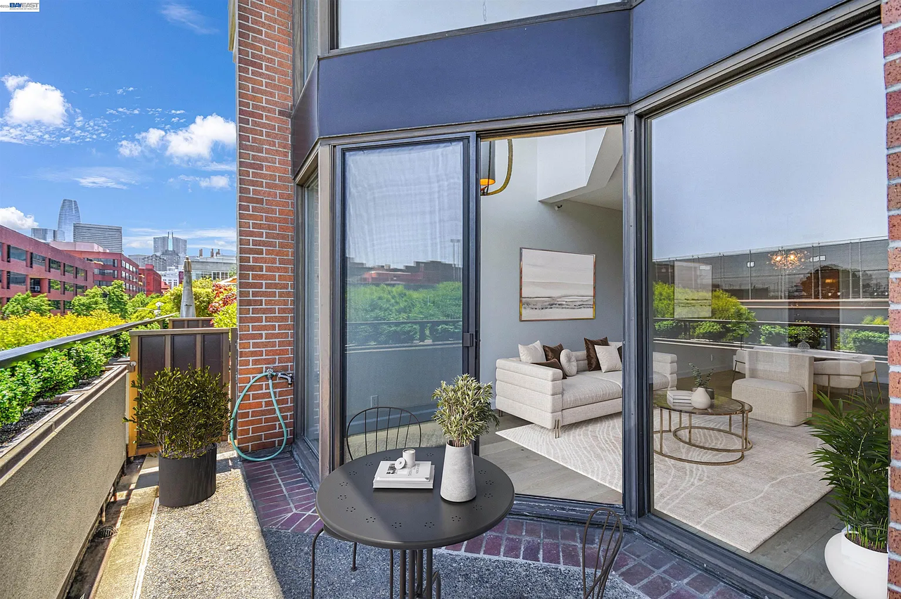 101 Lombard St #109E - Photo 7 of 31