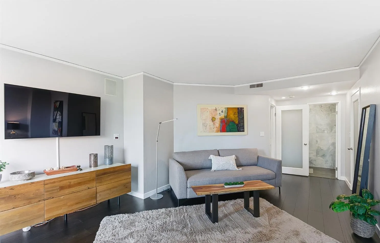 152 Lombard St #405 - Photo 2 of 35