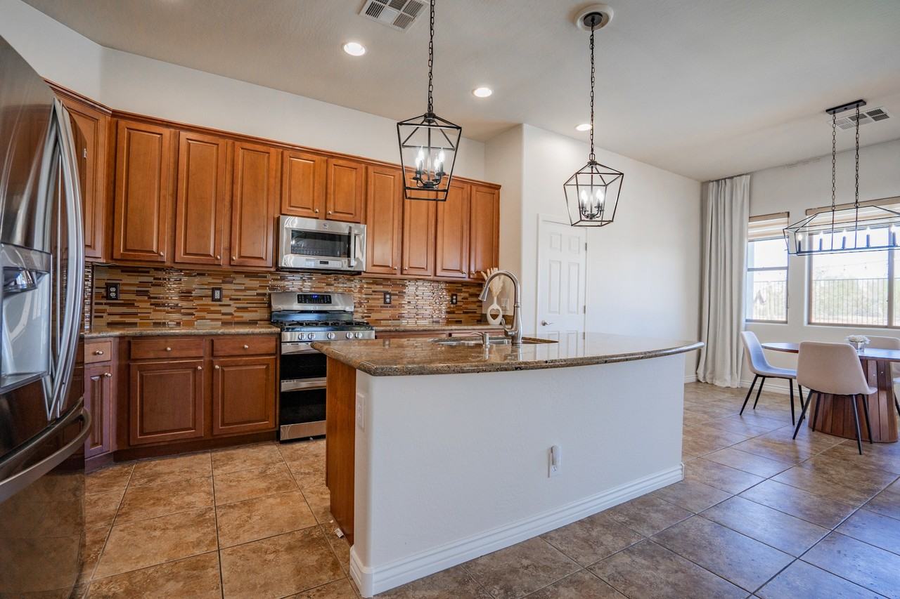 17564 W Verdin Rd - Photo 5 of 41