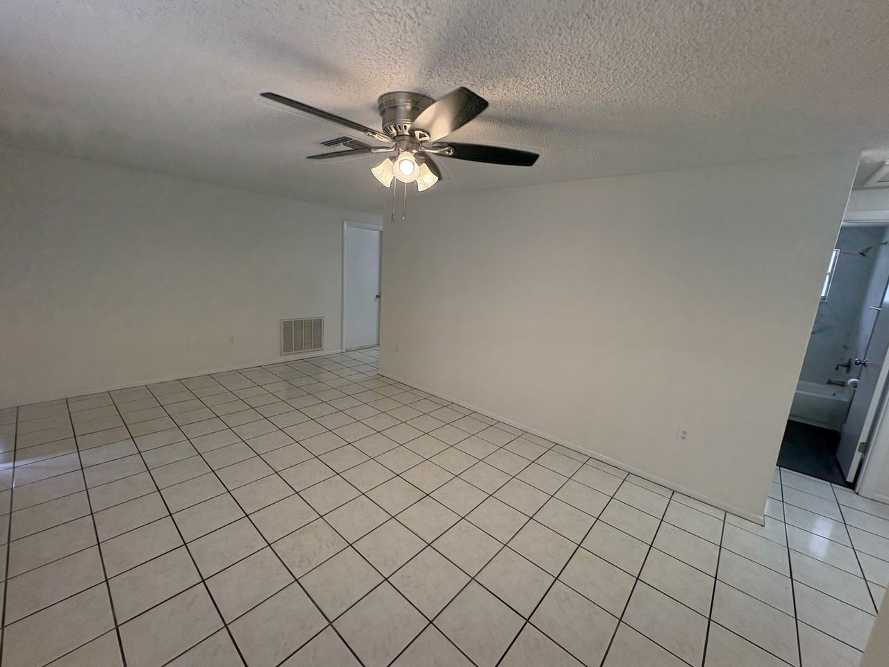 4616 Ackerman St - Photo 3 of 15
