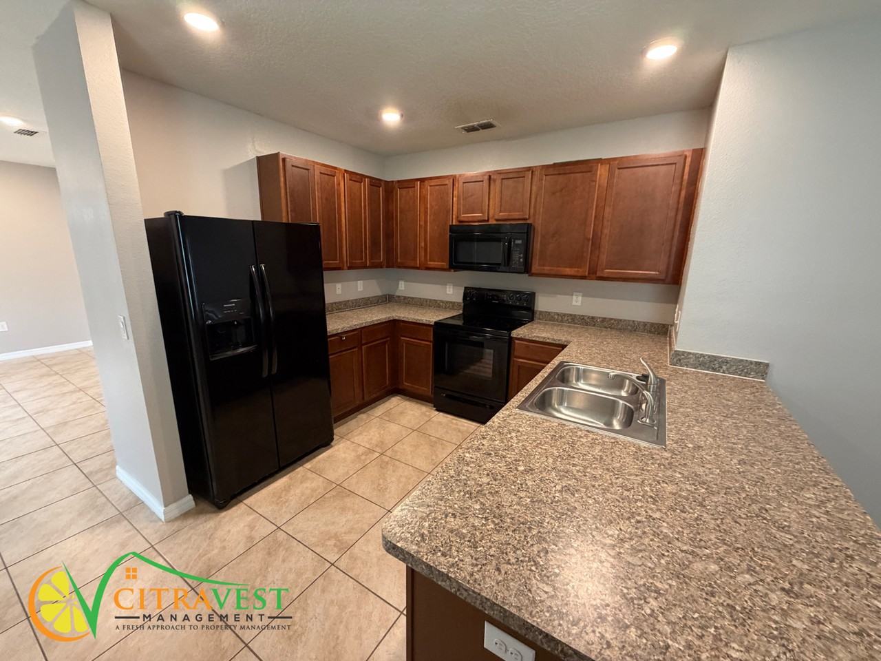 578 Squires Grove Dr - Photo 2 of 12