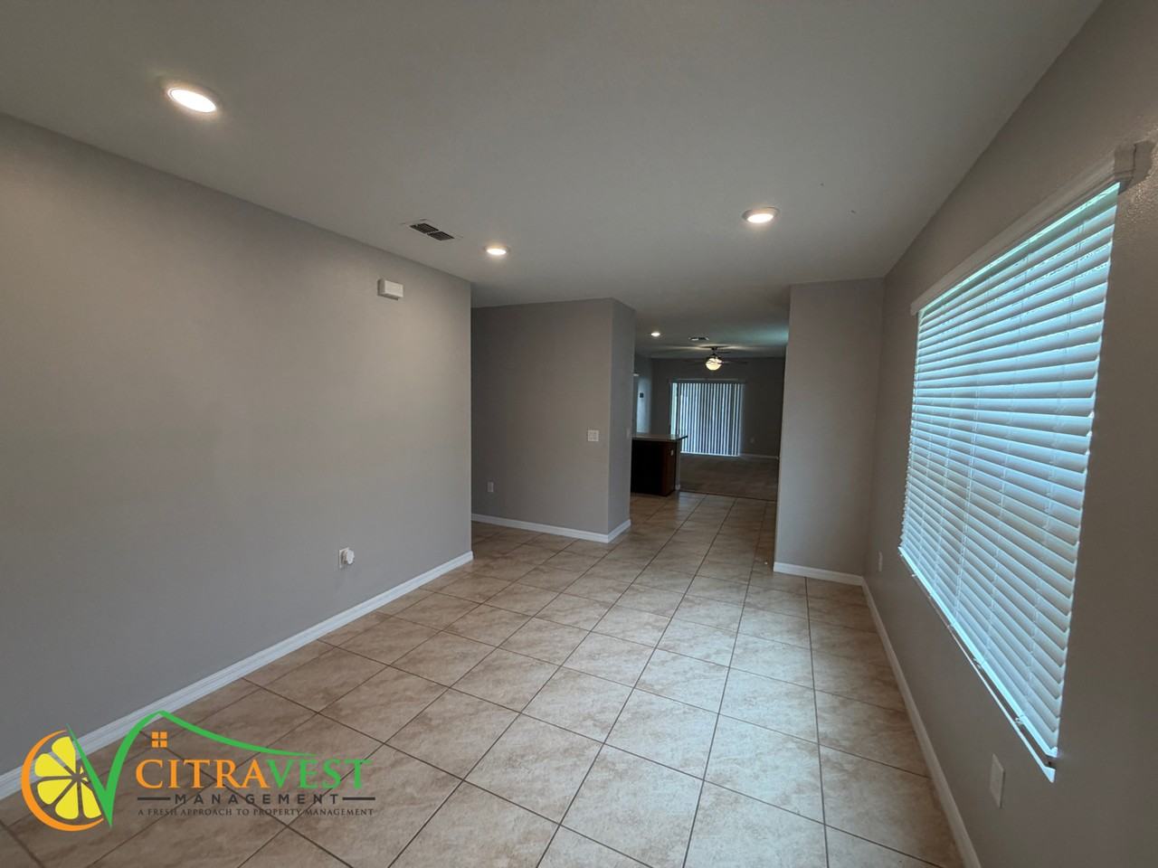 578 Squires Grove Dr - Photo 4 of 12