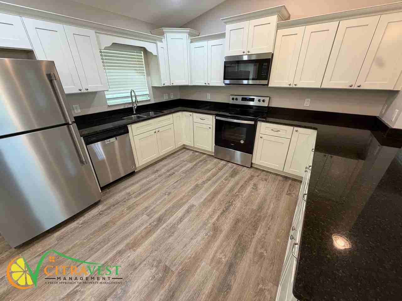 2447 W Rutland Dr - Photo 3 of 13