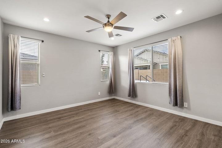 10768 W Kinderman Dr - Photo 7 of 16