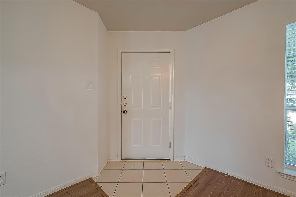 21527 N Boundary Peak Way - Photo 5 of 42