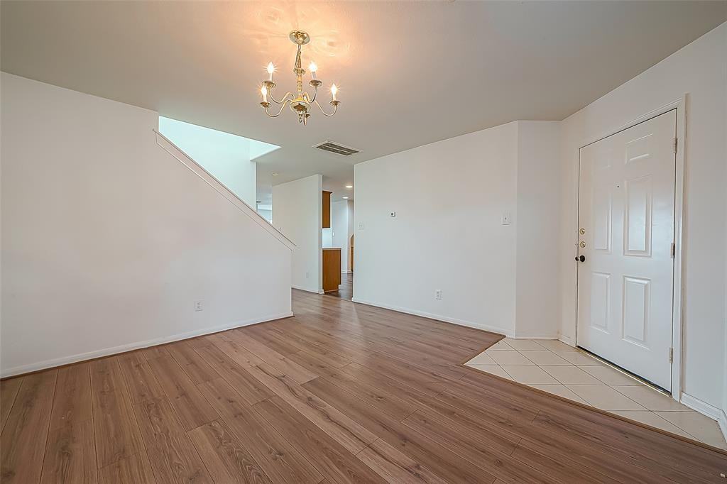 21527 N Boundary Peak Way - Photo 7 of 42