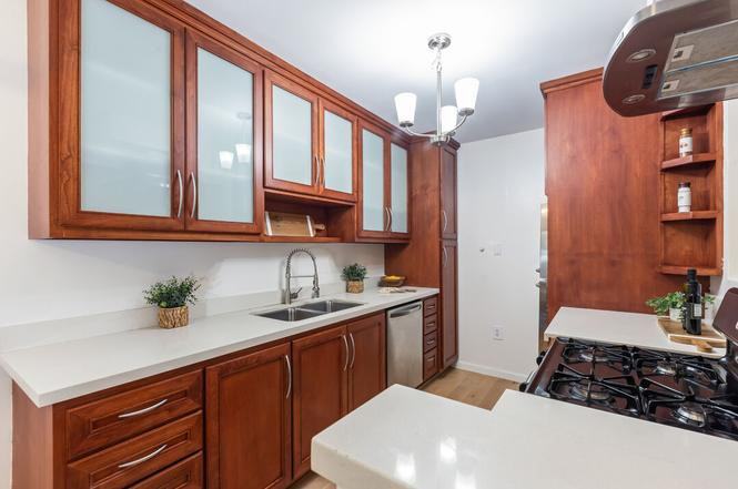 757 Ocean Ave - Photo 7 of 13