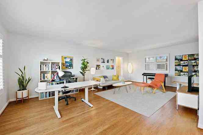 2002 4Th St - Photo 2 of 10