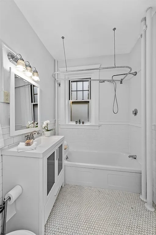 65 Lanark Rd - Photo 2 of 13