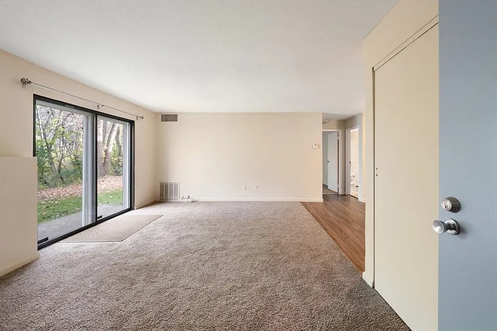 50 Village Brook Ln - Photo 6 of 16