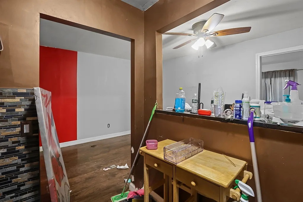 175 Clare Ave - Photo 6 of 11