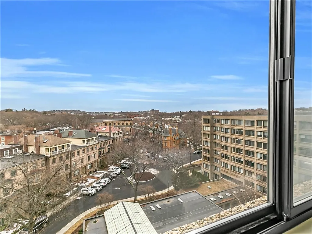 1731 Beacon St - Photo 3 of 15