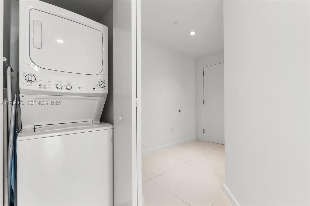 501 Northeast 31st Street #3806 - Photo 4 of 69