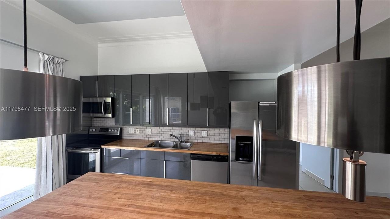 1438 Northeast 104th Street - Photo 2 of 53