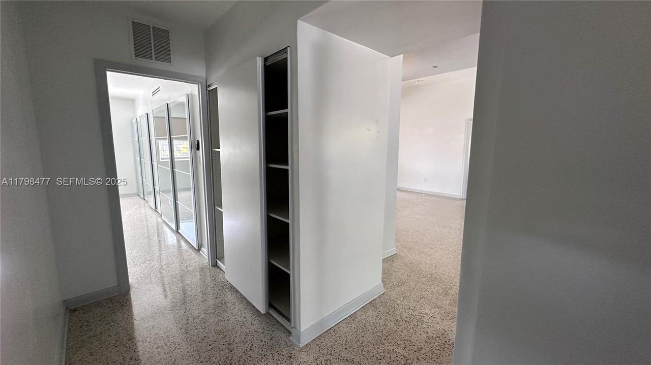 1438 Northeast 104th Street - Photo 7 of 53