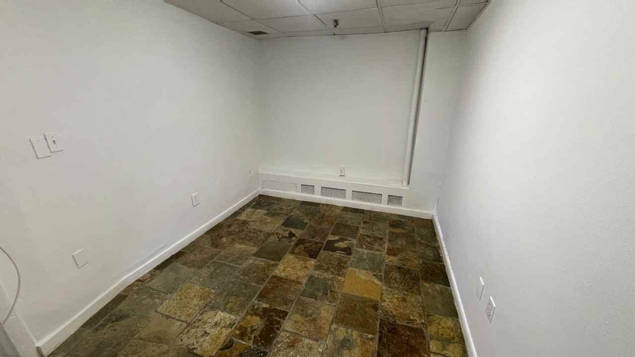 238 Hemenway St #B6 - Photo 7 of 12